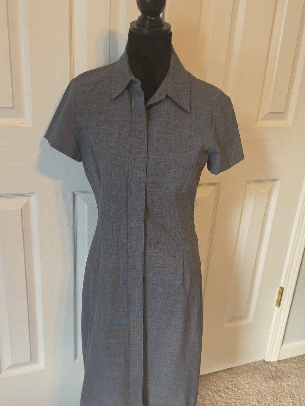 Oscar de la Renta Gray Tailored Short-Sleeve Midi Dress
